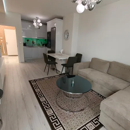 Saharov Fa - Spacious With A Parking Spot Апартамент Варна